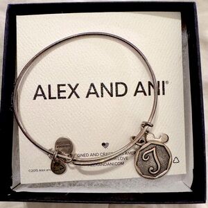 Alex and Ani Silver Initial “T” Charm Bracelet🩶